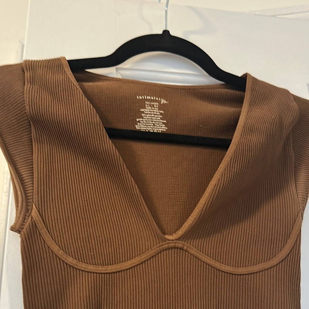 Brown Ribbed Women's Top - Picture 3 of 3